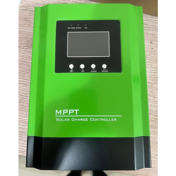 NOVA MPPT solcells laddningsregulator 30A för husbil & båt