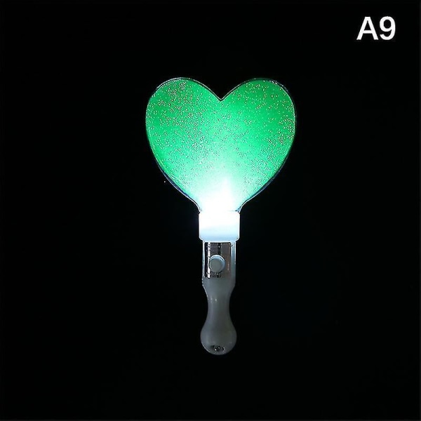 Led Glow Stick -sydäntähden muotoinen valaiseva konserttijuhlaputki valotikku (A9)