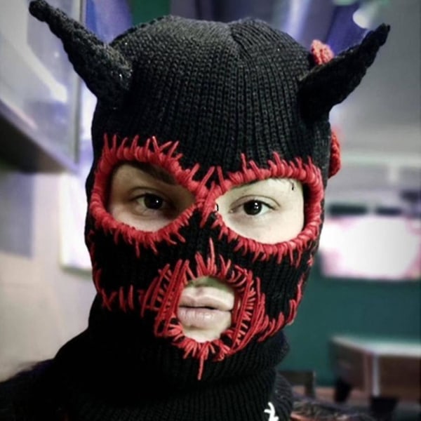 Stickade mössor för kvinnor med djävulshorn Halloween Horror Beanie Ski Mask för män(D）