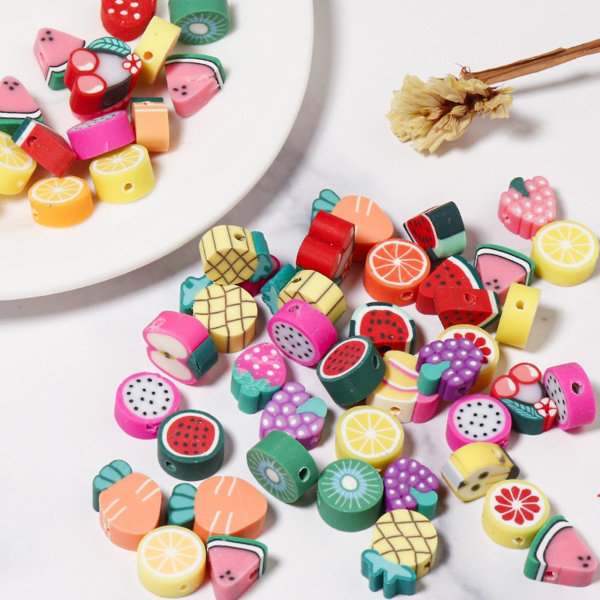 100x Multi Colors Polymer Clay Beads Frukt Spacer Beads Gjør-det-selv-smykker finne