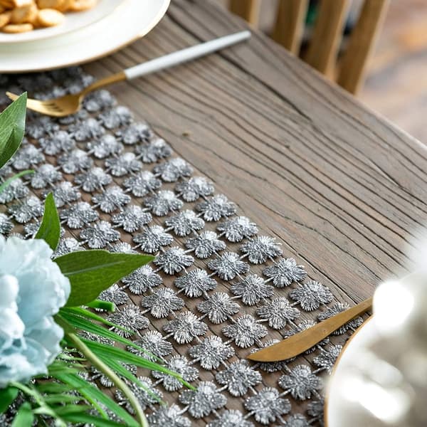 Bordløper 12 x 72 tommer Glitter Blomsterdekor, Sølvgrå