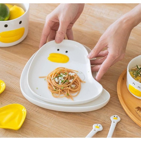 Söt Anime Anktallrik, Handglaserad Keramik, Perfekt för Desserter, Sallader, Frukter, Biffar, Pasta, Frukosttallrik i Porslin, Bästa Presenten 21 cm