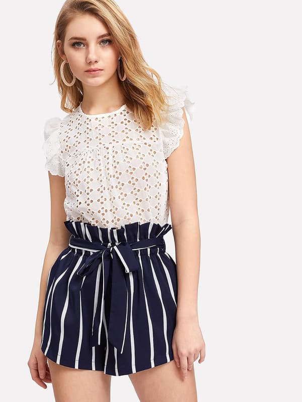 Afslappede sommershorts til damer med elastisk talje. Navy