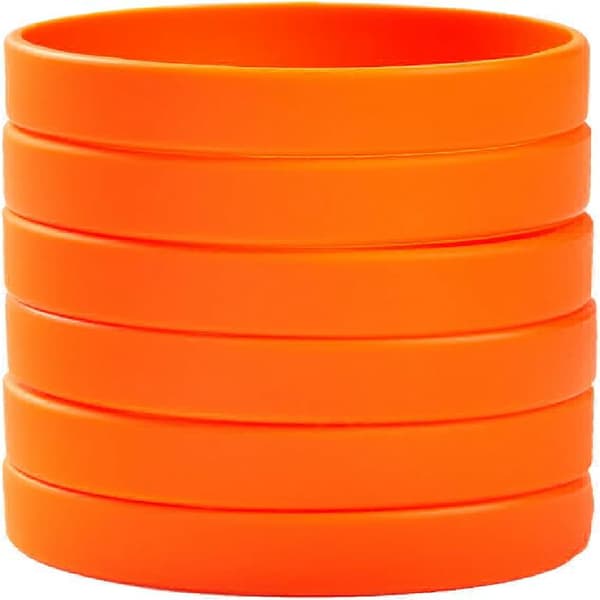 Gule engros 6-pakning ensfargede armbånd i gummi silikon