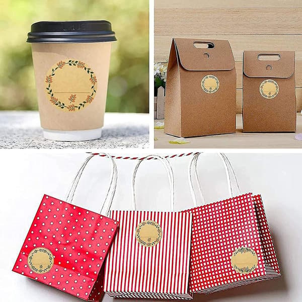 Förpackning med 500 självhäftande etiketter av kraftpapper