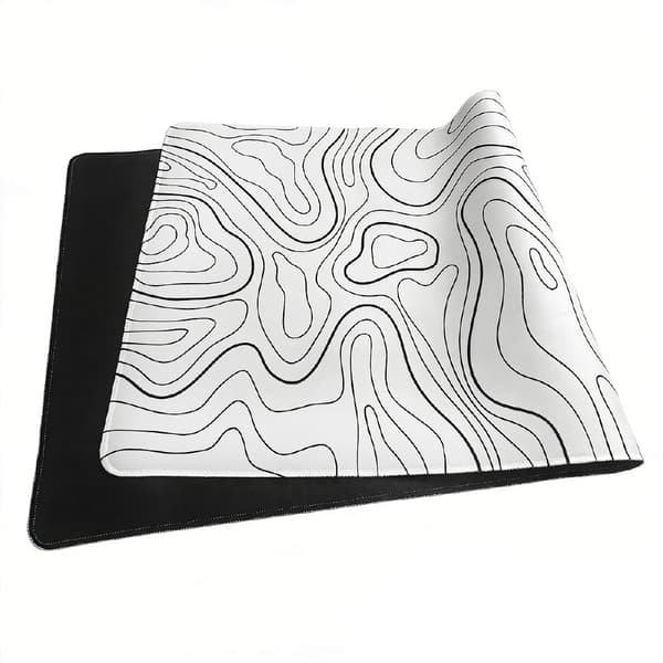 Stor musematte skrivebordsbakgrunn Hvit M Hvit White M