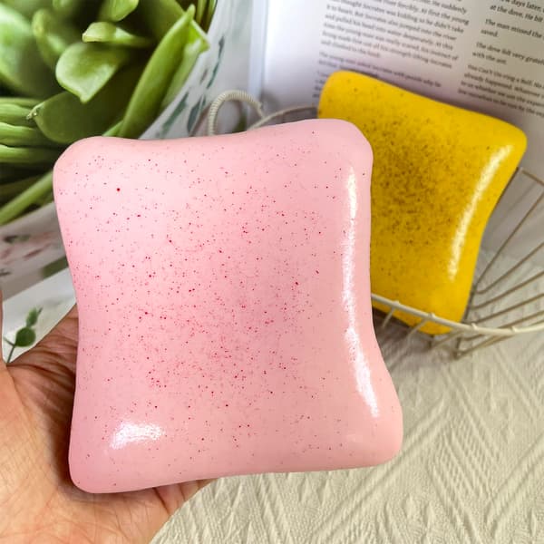 Långsamt stigande Squishy Brödset, Smörformade Stressbollar, Fidget Sensorisk Lugnande, ADHD Lindringspresent, Partyfavorit, Julklapp Yellow and Pink
