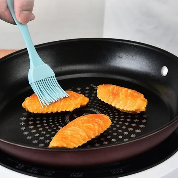 Sett med 2 silikonbakebørster, 17 cm, for matlaging, baking, grilling, pensling og BBQ - Grå, blå