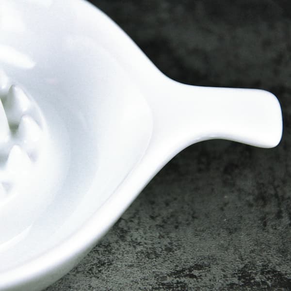 Sitruspresse, Kapasitet: 250 ml, Med silfunksjon og helletut, Keramikk, Hvit