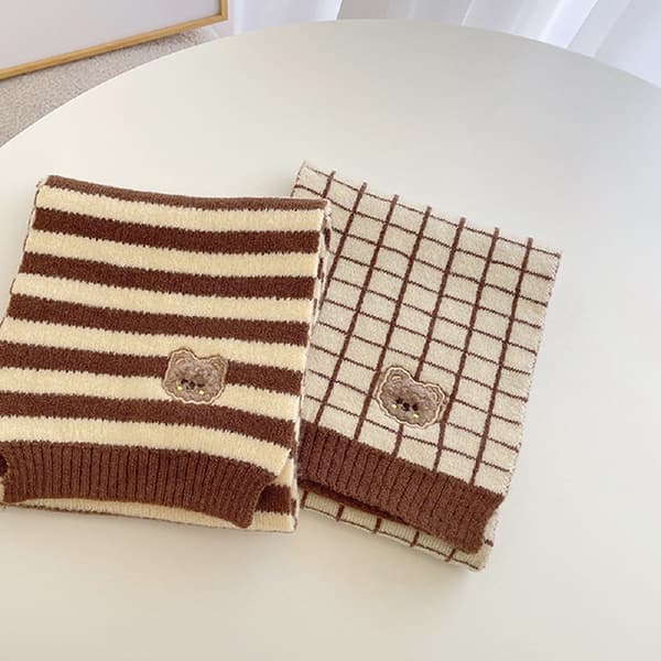 Klassisk vinterstrikket skjerf for barn, mykt og varmt, egnet for både gutter og jenter, vindtett og varmt.