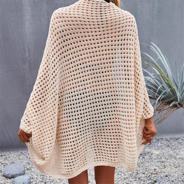 Elegant uthulet heklet kimonocardigan med flaggermusermer for strandbassenget