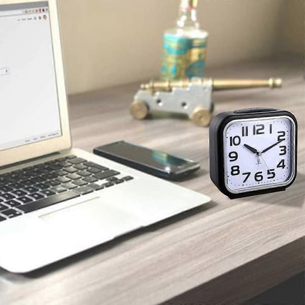 Silent Alarm Clock Bedside Non-Ticking Battery Operated Clock White BLACK