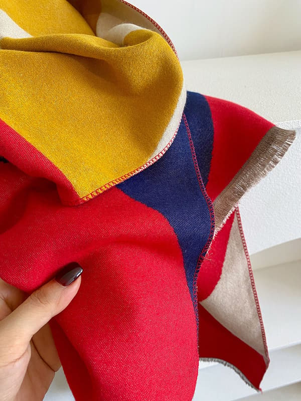 Fashionable Geometric Pattern Scarf, Warm and Windproof Reversible Shawl - A4