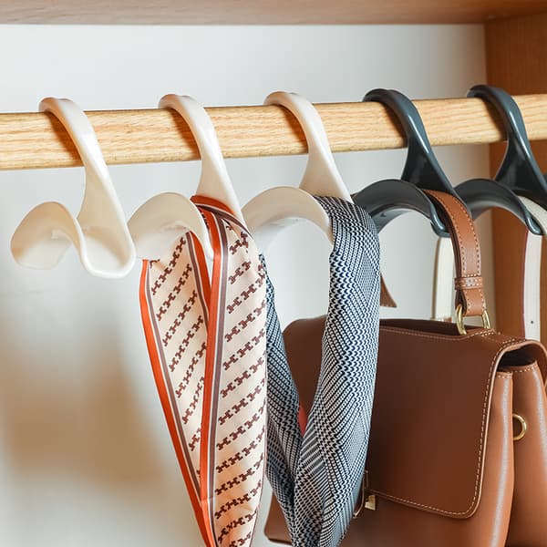 PP Handbag Hooks Arch Safety Hanger Space-Saving Portable Bag Holder