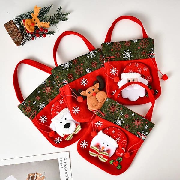 Julklappspåsar - Set om 4 - Sammetmaterial - Godispåsar för barn - Juläppelpåsar - Återanvändbara julklappspåsar - Festpåsar - 20*20