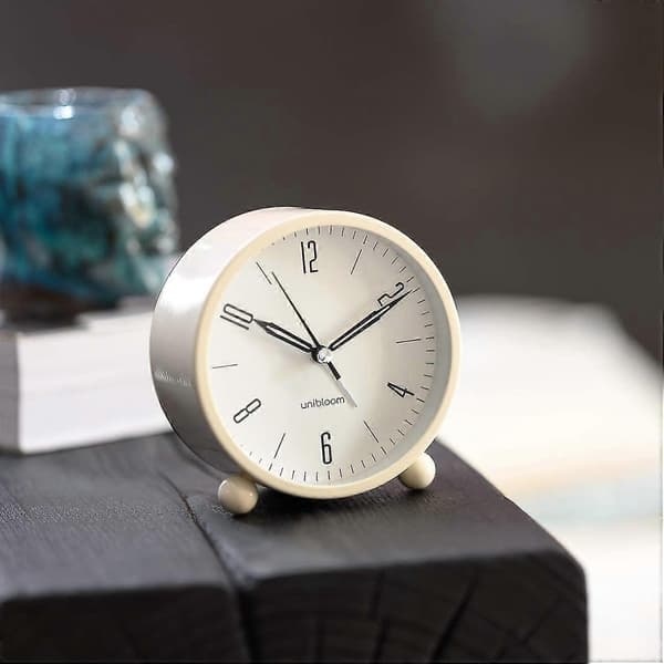 Silent Alarm Clock - Non-Ticking Analog Alarm Clocks With Warm Light - Minimalist Round