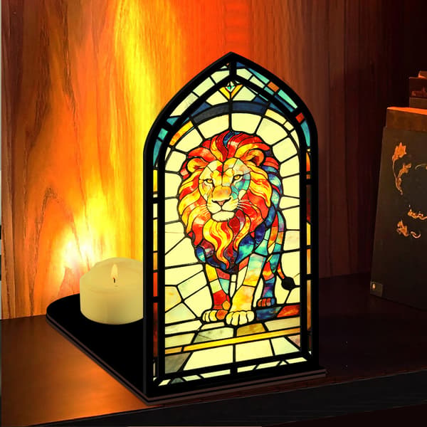 Fantasy bokkrok for bokelskere, med stearinlyslampe Lion