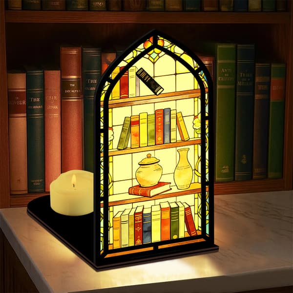 Fantasy bokkrok for bokelskere, med stearinlyslampe Bookshelf