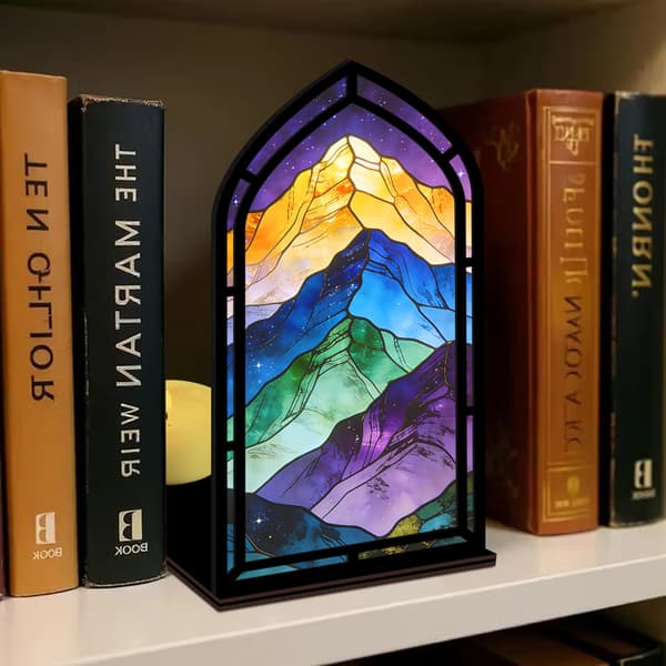 Fantasy bokkrok for bokelskere, med stearinlyslampe Mountain Range