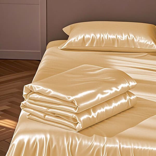 Satinlagner, is-silke polyestermateriale, sengelagner + 2 pudebetræk, 230 x 250 cm (Champagne)