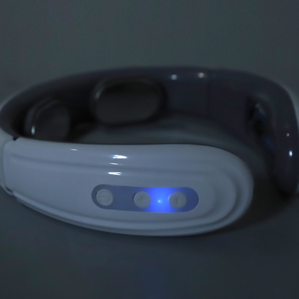 Elektrisk pulshalsmassage 6 lägen 9 styrka nackmassagemaskin med elektrodplåster vit