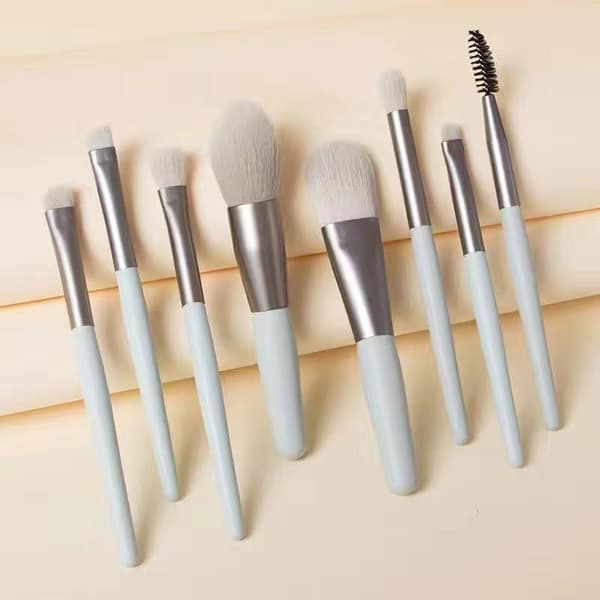 Sminkborstset med förvaringspåse - 8-pack (grön)