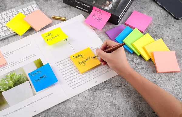 Notesblok - 8-pak farvede sticky notes, selvklæbende noter 76 x 76 mm
