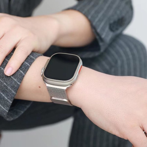 Metalliranneke Apple Watch 8 7 45mm 41mm Ultra 49mm Hengittävä Milanese Vaihtohihna Iwatchiin 6 5 4 3 2 Se 44mm 42mm 40mm For 38mm 40mm 41mm Silver
