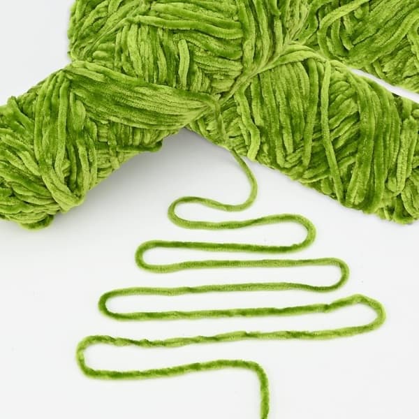 Strikkegarn til strikning og hækling 5 x 95g, chenillegarn, til garnprojekter Autumn fragrant green
