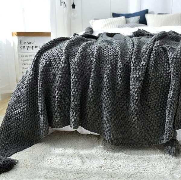 Stickad pläd i nordisk stil med tofsar 110x150cm Stickad sofföverdrag för kontorsstol Soffa Alla årstider (Grå)