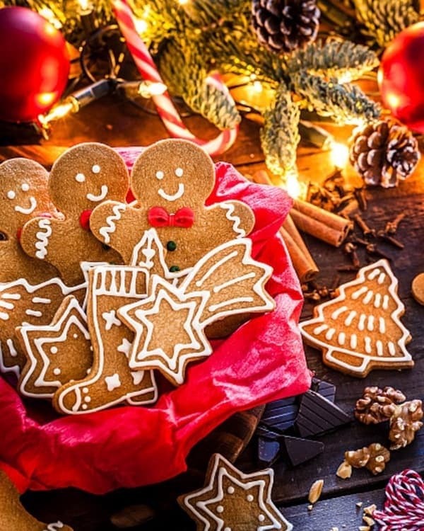 24 kakformer jul - adventskalender - kakformsett til jul - kakformer - kakform