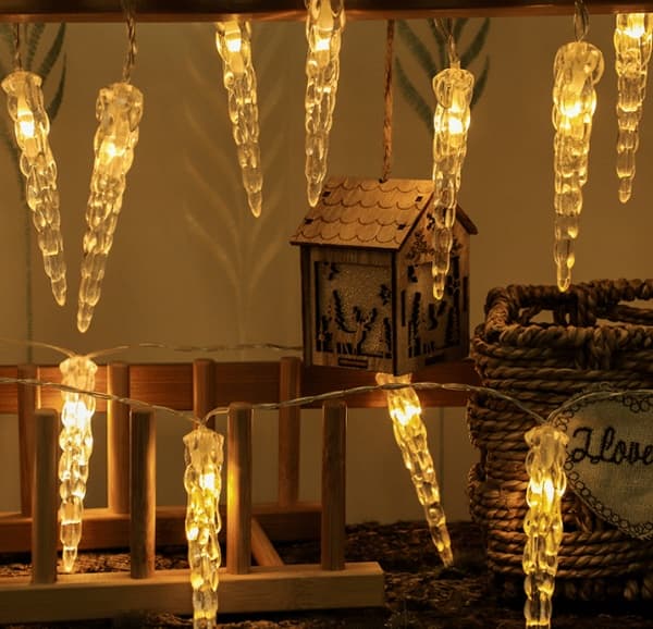 5 meter 20 lys (8 funksjoner solenergi), varmhvit LED-istapp