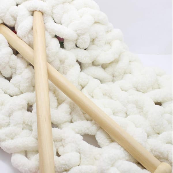 Ullgarn DIY Chenille Garn Super Tykt, 2 cm Garn, for Hekling og Strikking av Tepper, Skjerf, Lue White