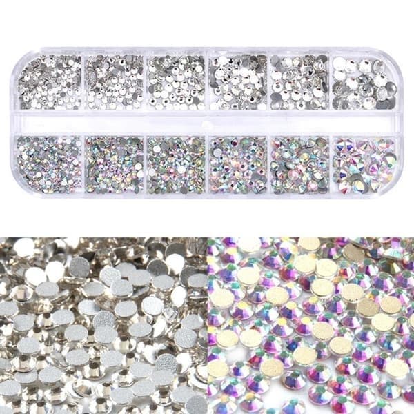 12 strass i olika storlekar i ask - Nageldekor Silver