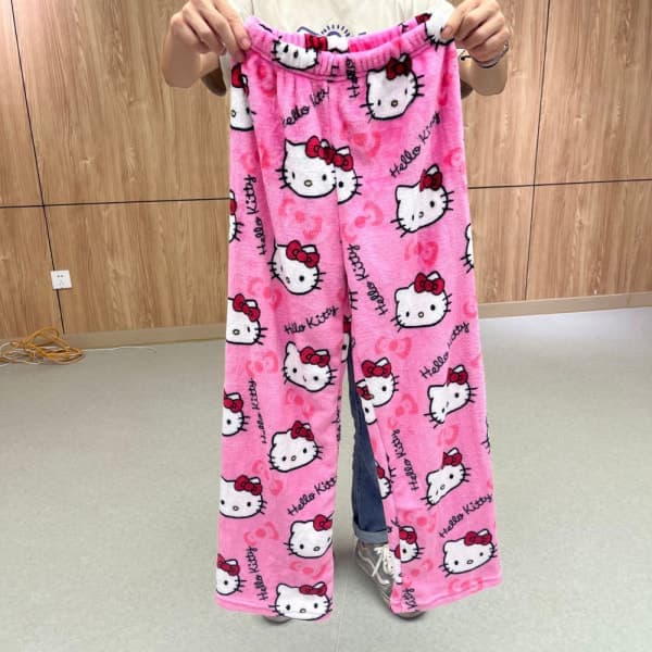 Tecknad HelloKitty Flanellpyjamas Plysch Tjockare Varma Pyjamas för Kvinnor Vit M Vit M Vit M