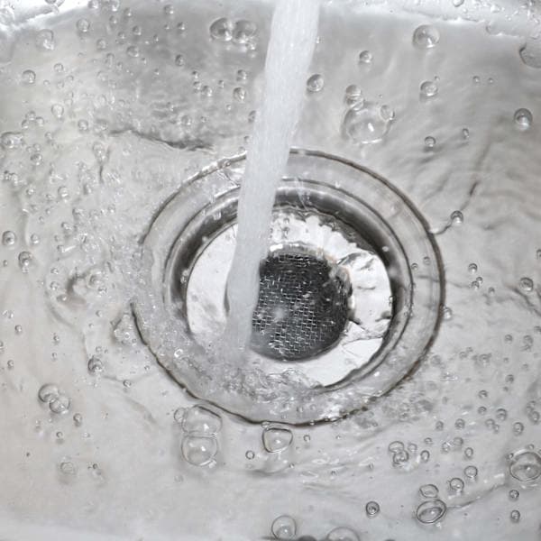 2 st diskbänkssil, diskbänkspropp i rostfritt stål. Passar innerdiameter 4,5-5,5 cm