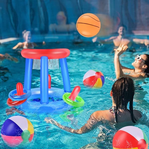 Poollegetøj, kurve og bolde i kurve og andet tilbehør, sommerlegetøj og spil til voksne