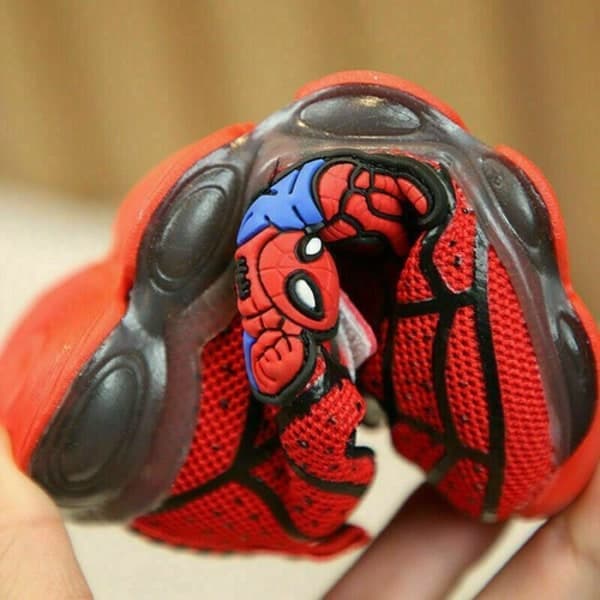 Spiderman LED-træningssko, blinkende lysende sneakers til børn, rød EU25 Red EU25