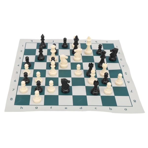 Kansainvälinen vakioshakkipelisarja set Suuri muovinen set shakkilaudalla
