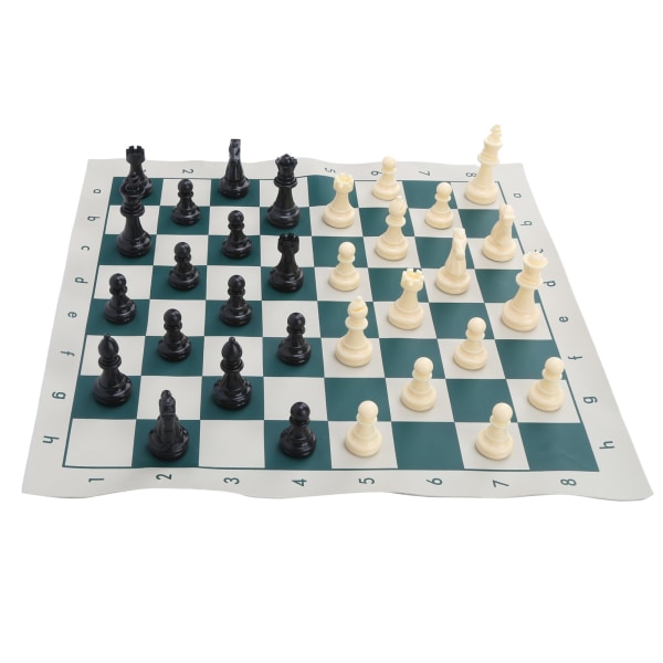 Kansainvälinen vakioshakkipelisarja set Suuri muovinen set shakkilaudalla