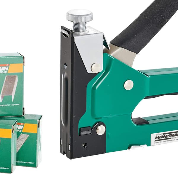 Mannesmann Häftpistol i plastfodral