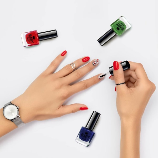 Set med 24 nagellack 24 olika moderna färger flaska 5 ml (set B)