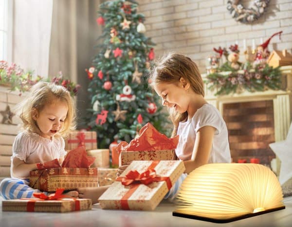 Vikbar boklampa i trä
