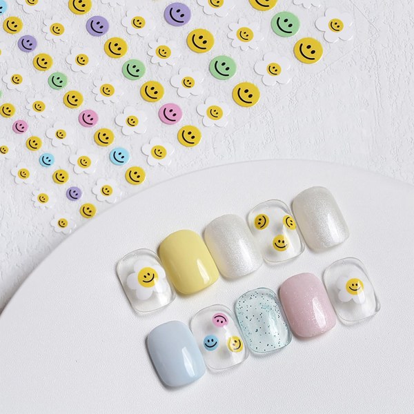 Sød Smile Nail Art Sticker Blomster Ansigt Negle Dekal 3D Selvklæbende Mode Trend Glamour Gul Smile Ansigt Negle Design Negle Design 5 dele