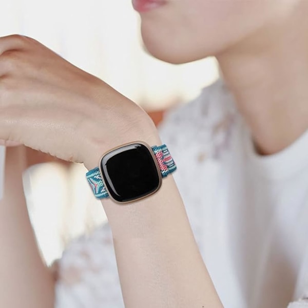 4-delt elastisk nylon kompatibel med Fitbit versa 3 / Fitbit sense, justerbart elastisk tyg smart watch sportrem（BohoRainbow/Green Arrow