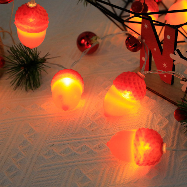 Fyrrekogleur Julekuglelampe Rød fyrrekogle dekoreret