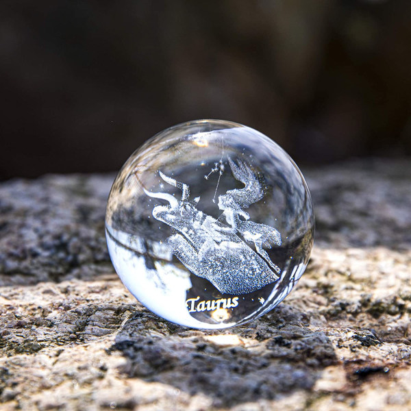 3D Laser Constellation Crystal Ball Crystal Paperweight Full Sphere -lasi Fengshui, jossa suikalepinnoitettu kukintateline (Taurus)