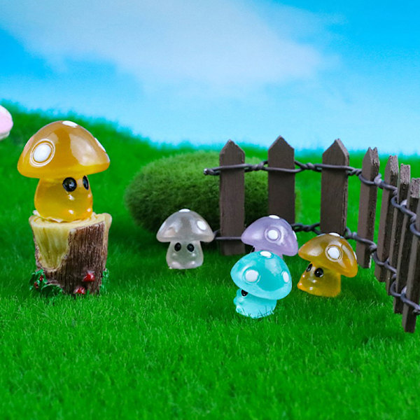 10 st Färgglada Glödande Små Svampar Minifigurer Miniatyr