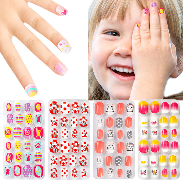 4 oppsett av søt barn som bærer Nail False Nail Stickers