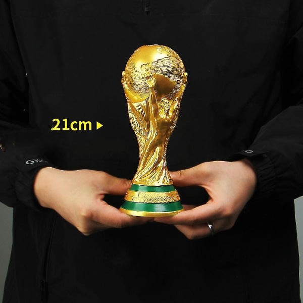 2022 FIFA World Cup Qatar Replica Trophy 8.2 - Ejer en samlerudgave af verdens fodbolds største præmie